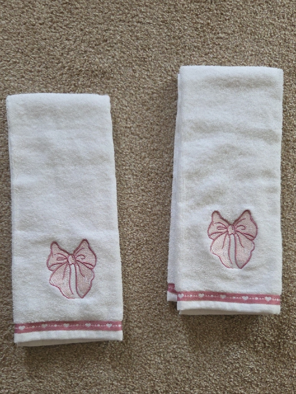 White Hand Towels with Pink Bow Embroidery (Set of 2)